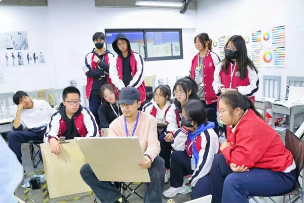 杭州铭慧公学_美术专业课教学环境