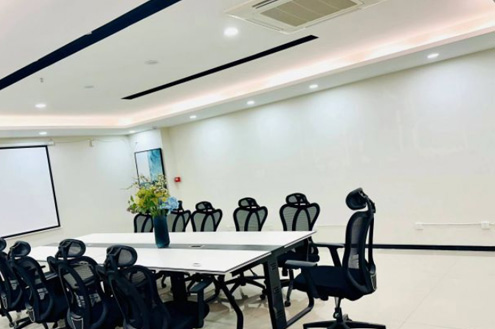 海口小乐化妆美甲培训学校_会议室