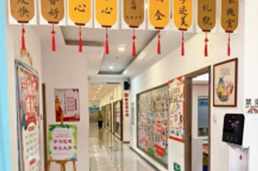 学校走廊环境
