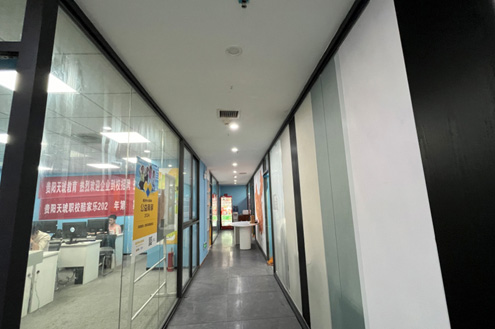 长沙璟周时代_学校走廊