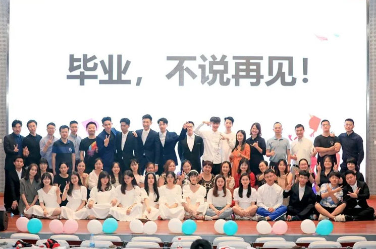 成都七中万达学校国际部_毕业典礼