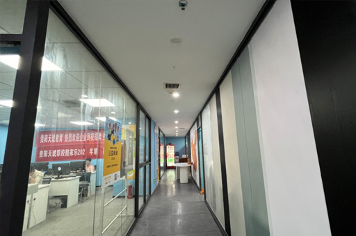 西安璟周时代教育_学校走廊环境