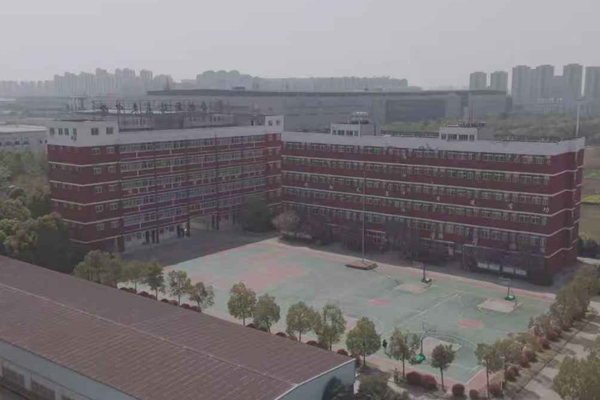 新站未来高复学校_校园环境展示