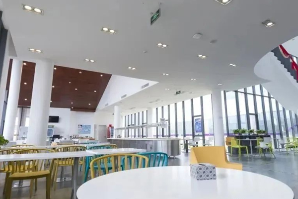 校區大廳環境展示