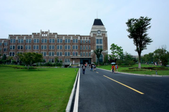 sqa国际本科_学校环境