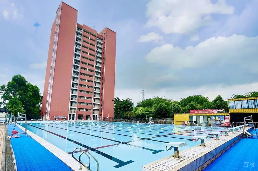 广州香江中学国际部_学校游泳池环境