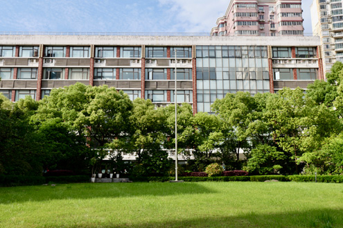 上海纺工大国际本科_学校外景