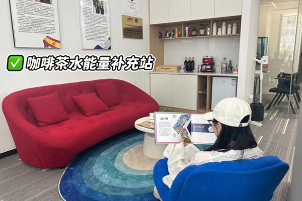 武汉尤尼沃思_校区接待区环境展示
