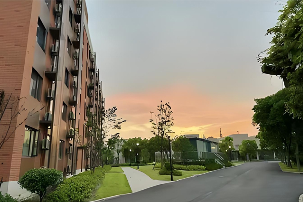 学校建筑环境