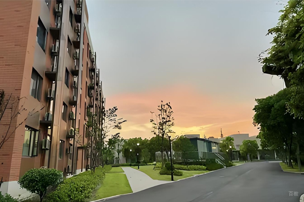 学校建筑环境