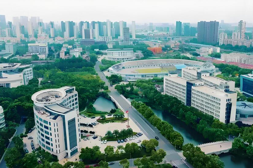 中南财经政法大学国际本科_学校环境3