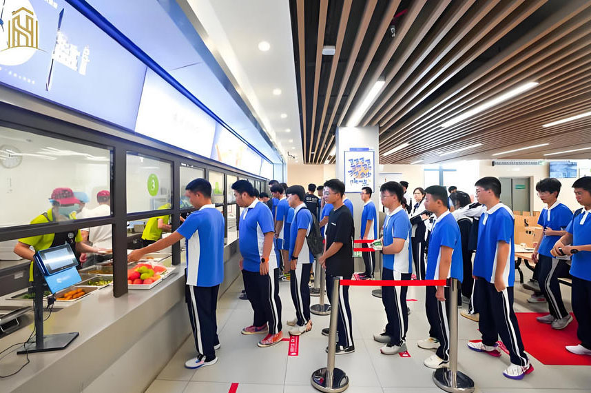 深圳華朗學校復讀部_學校食堂環(huán)境
