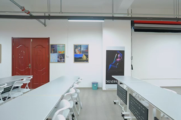 合肥飞跃职业培训学校_教室环境展示