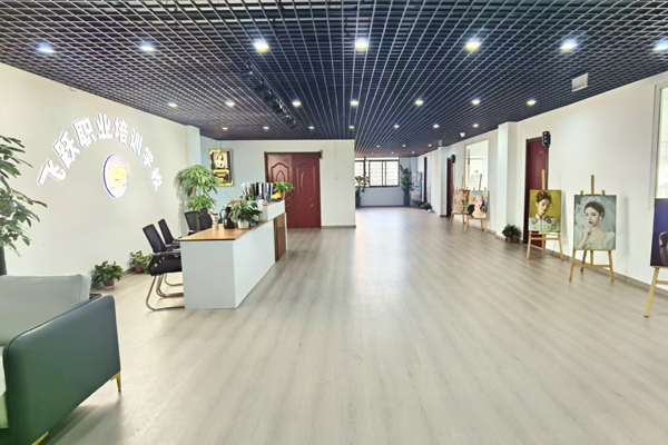 合肥飞跃职业培训学校_校区大厅环境展示