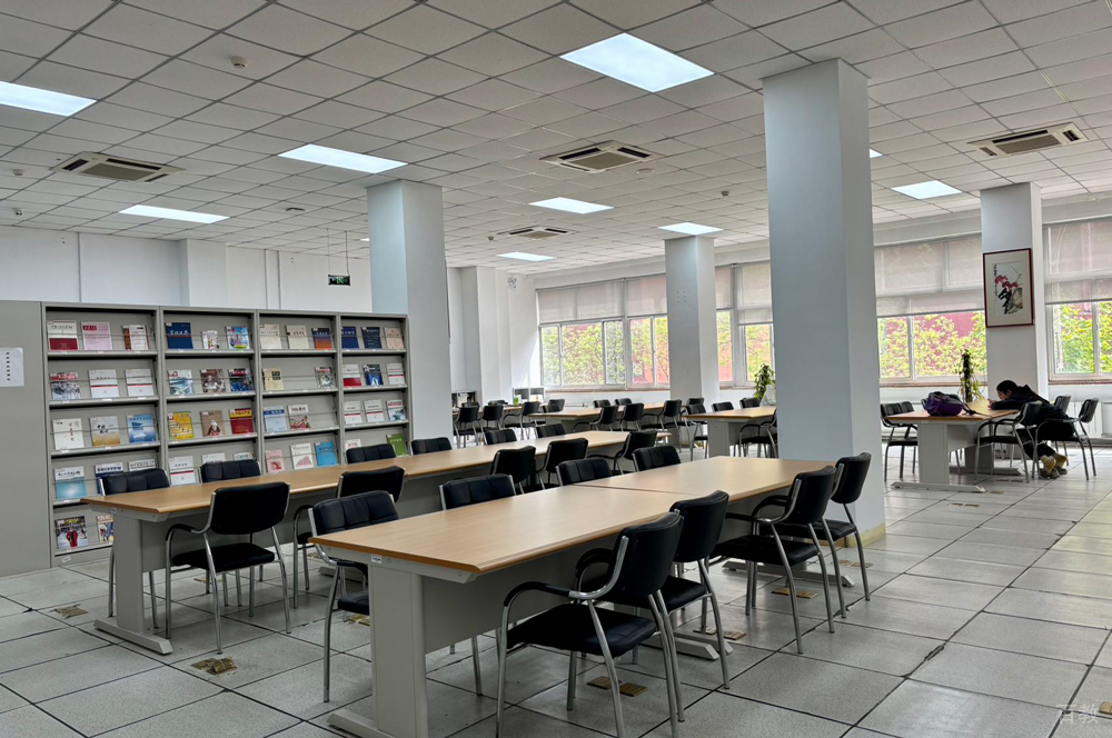 昆明首都经济贸易大学国际本科机构环境6