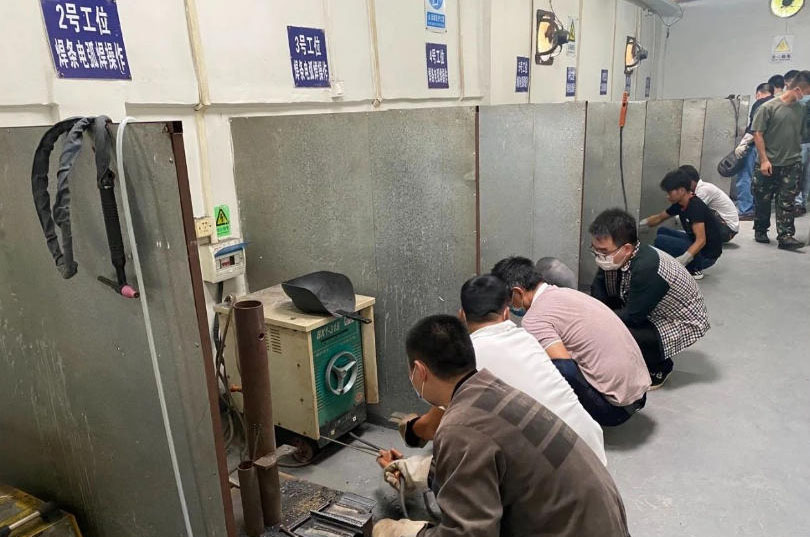 深圳坪山志远培训学校_学员上课场景2