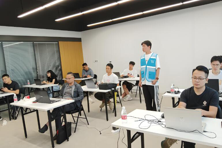 北京达内无人机课程照片