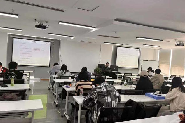 新文道保研_学员上课场景1