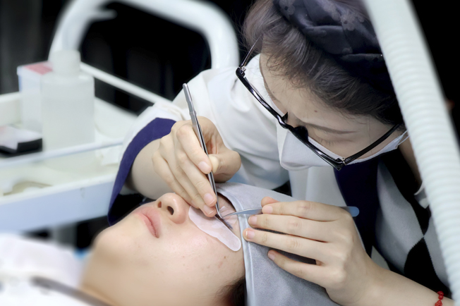济南韩辰美妆培训学校_实操环境