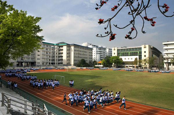 学校操场环境