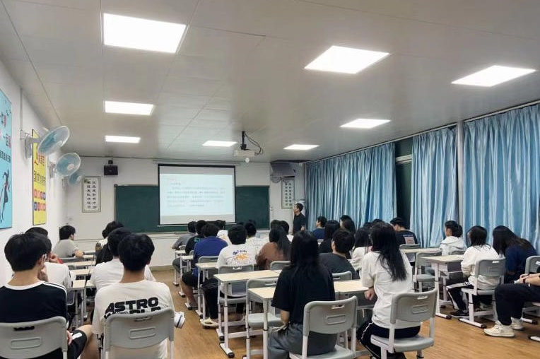 广州华赋铭师_学员上课场景1