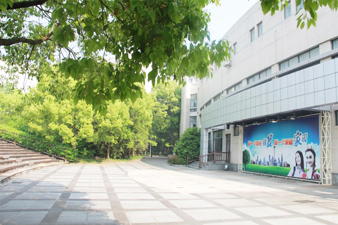 上海开放大学附属高级中学_环境相册