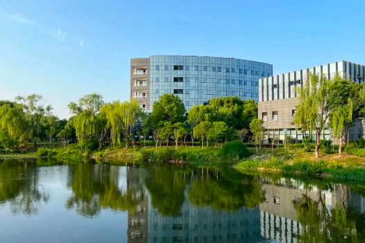 成都林国荣学校_学校环境