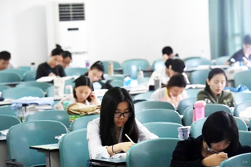 教室环境图片