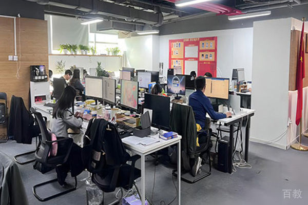 校区学员学习场景展示