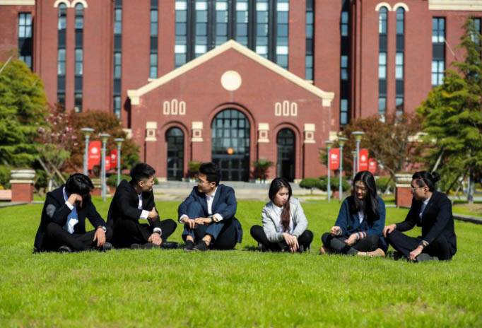 上海剑桥国际高中_学校环境一角