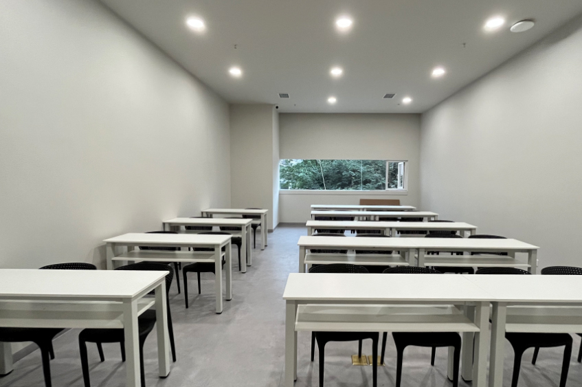 成都蜜丝卡伦美妆学校_教室环境2