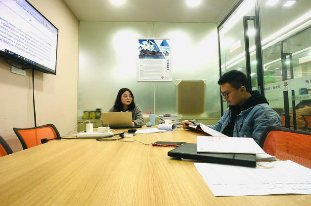 广州赢未来留学_老师一对一教学场景1
