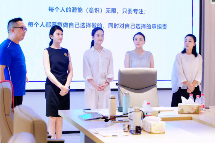 广州华夏盛德礼商书院_老师教学场景5