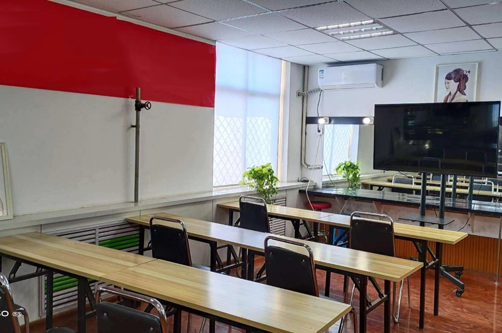 石家庄小乐化妆培训学校_教学环境1