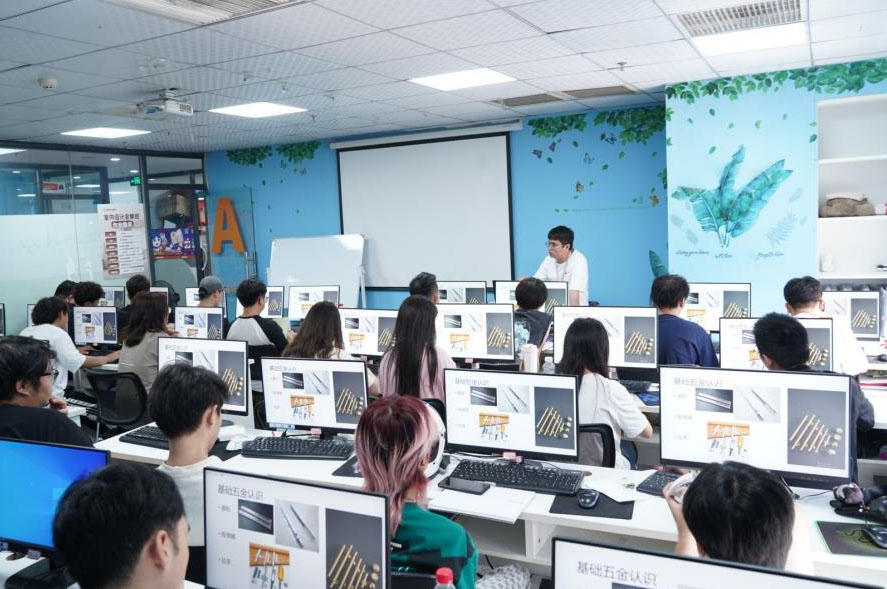 老師上課場景1