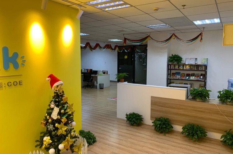 深圳51Talk香港升学中心_机构前台环境