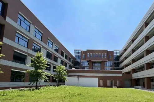 上海存志高级中学国际课程班_校区环境