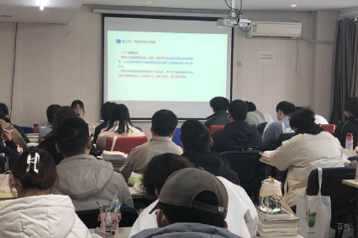 郑州中公专升本_上课环境