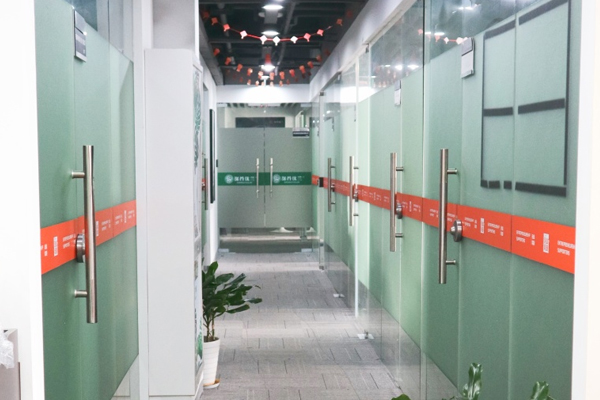 武汉一路职通_校区教学环境展示