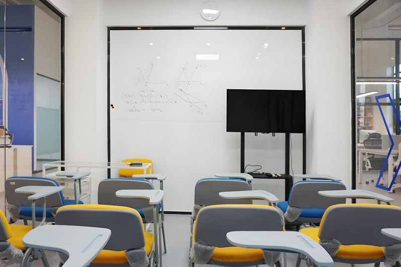 北京少年今朝教育_教室环境1