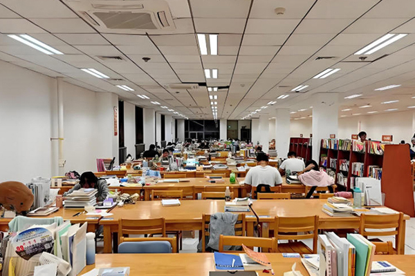 校区学员学习场景展示