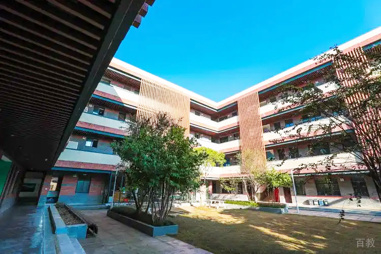 学校环境照片