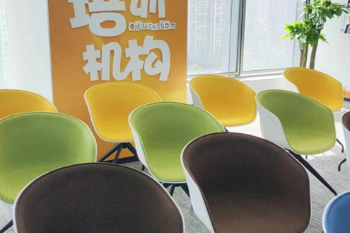 深圳超级学长_机构休息区环境1