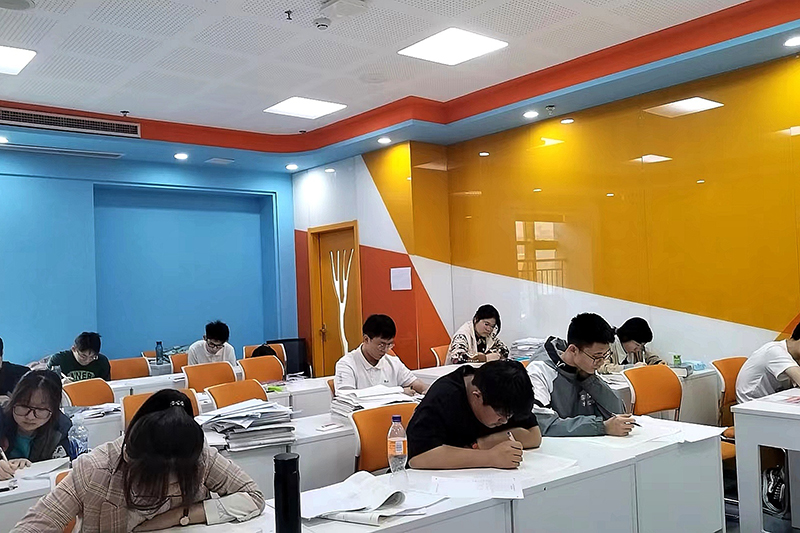 济南震华学校_学习环境3