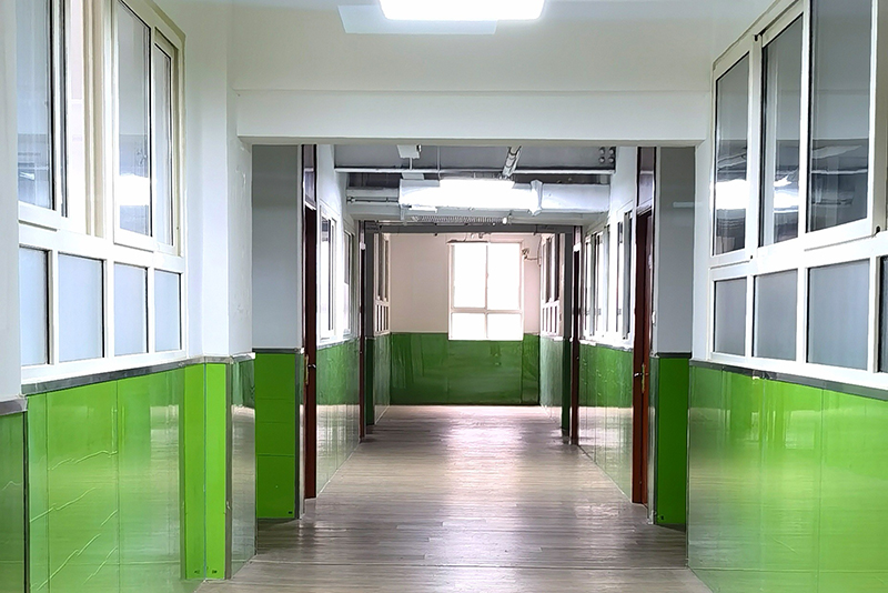 济南震华学校_走廊环境