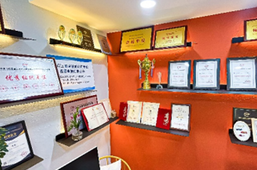 西安风尚化妆美甲培训学校_学校环境