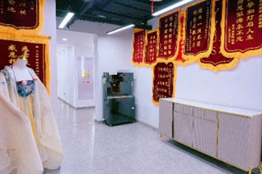 西安风尚化妆美甲培训学校_校区环境