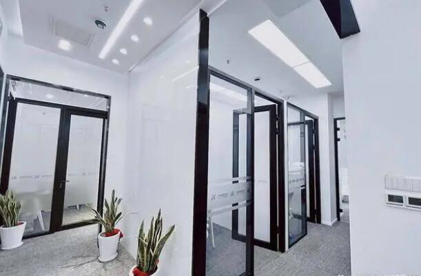 上海扶摇国际教育_教室环境图片