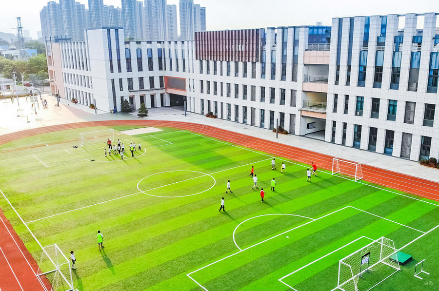 学校操场环境