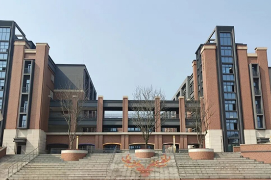 天府实外高级中学中日直通车项目_学校环境